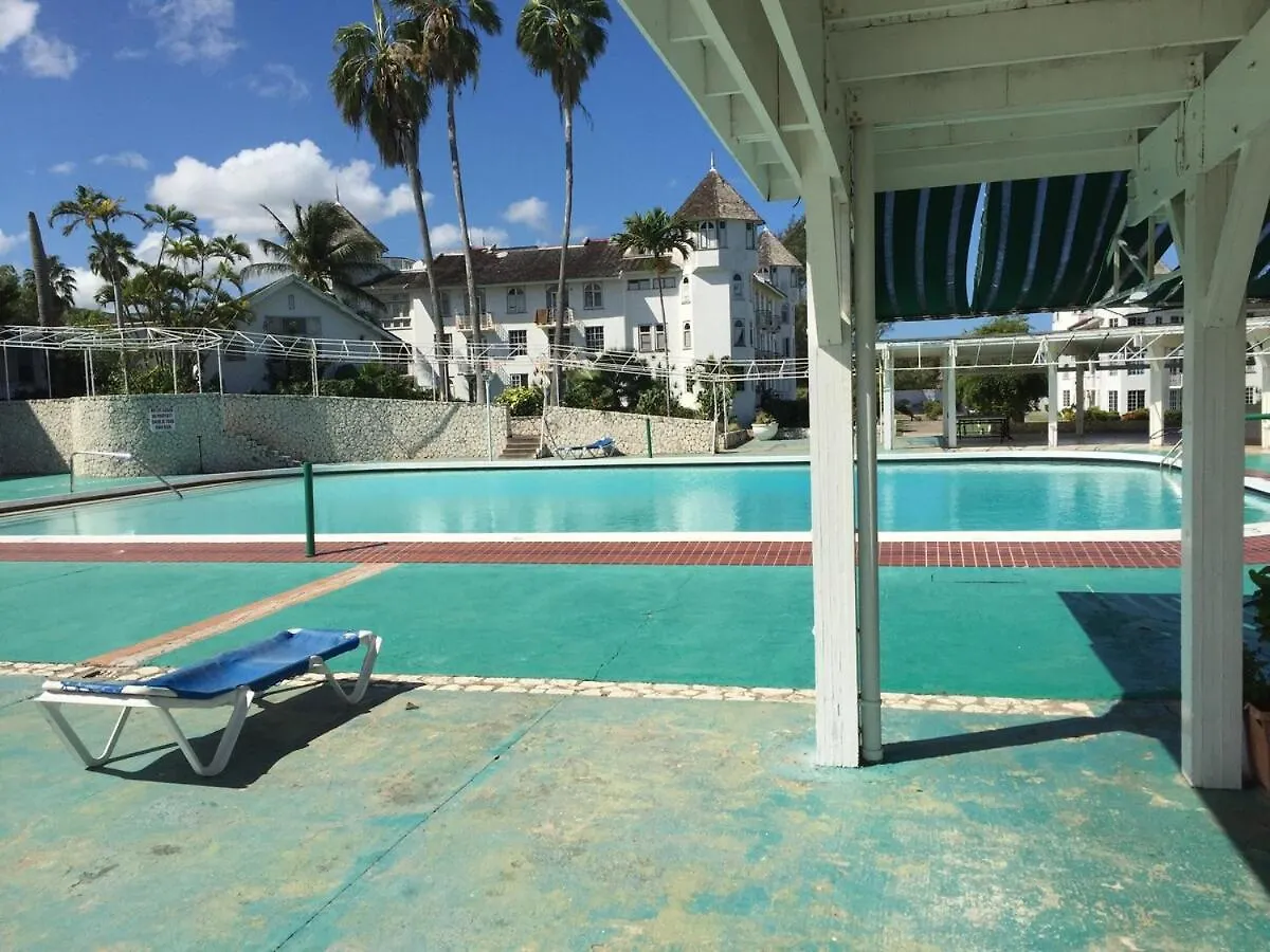 Seacastles At My House Your House Montego Bay Apartament
